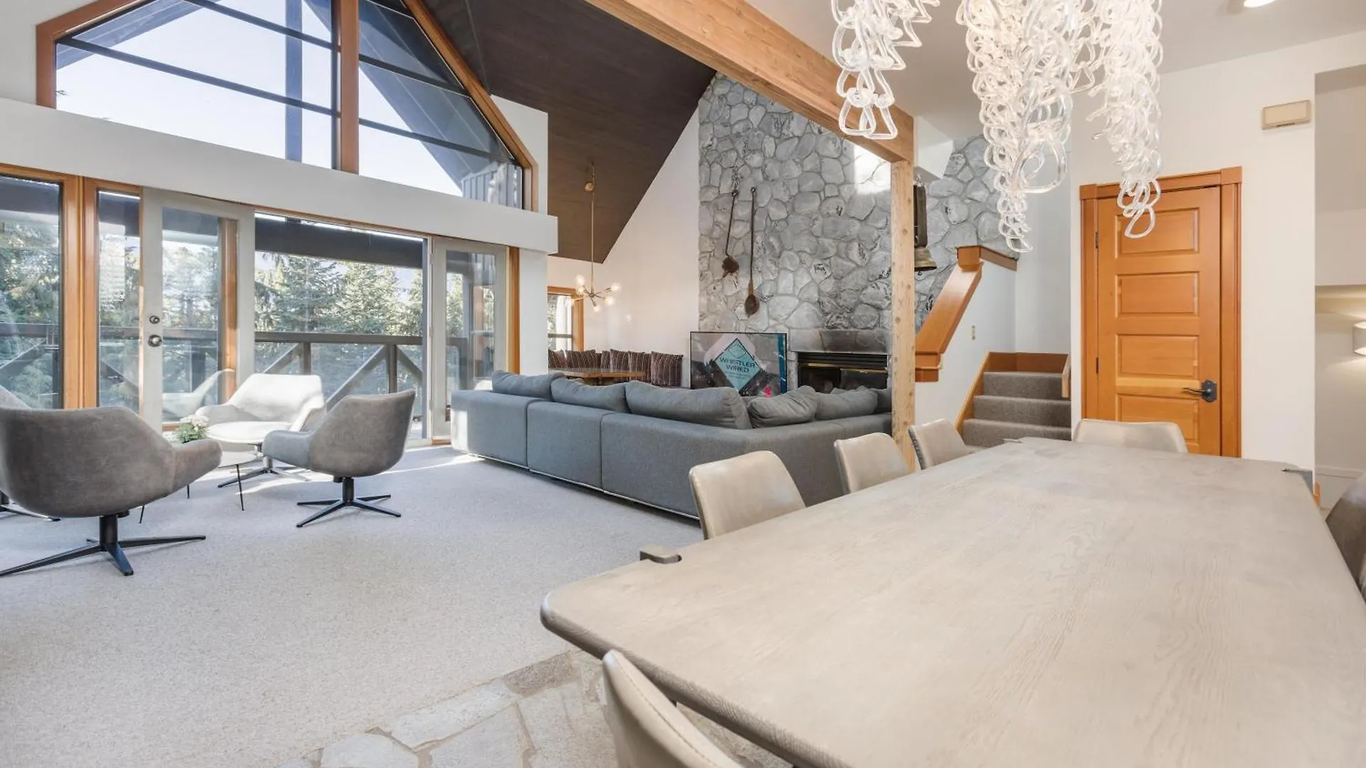 Pinnacle Ridge 06 Whistler Canada