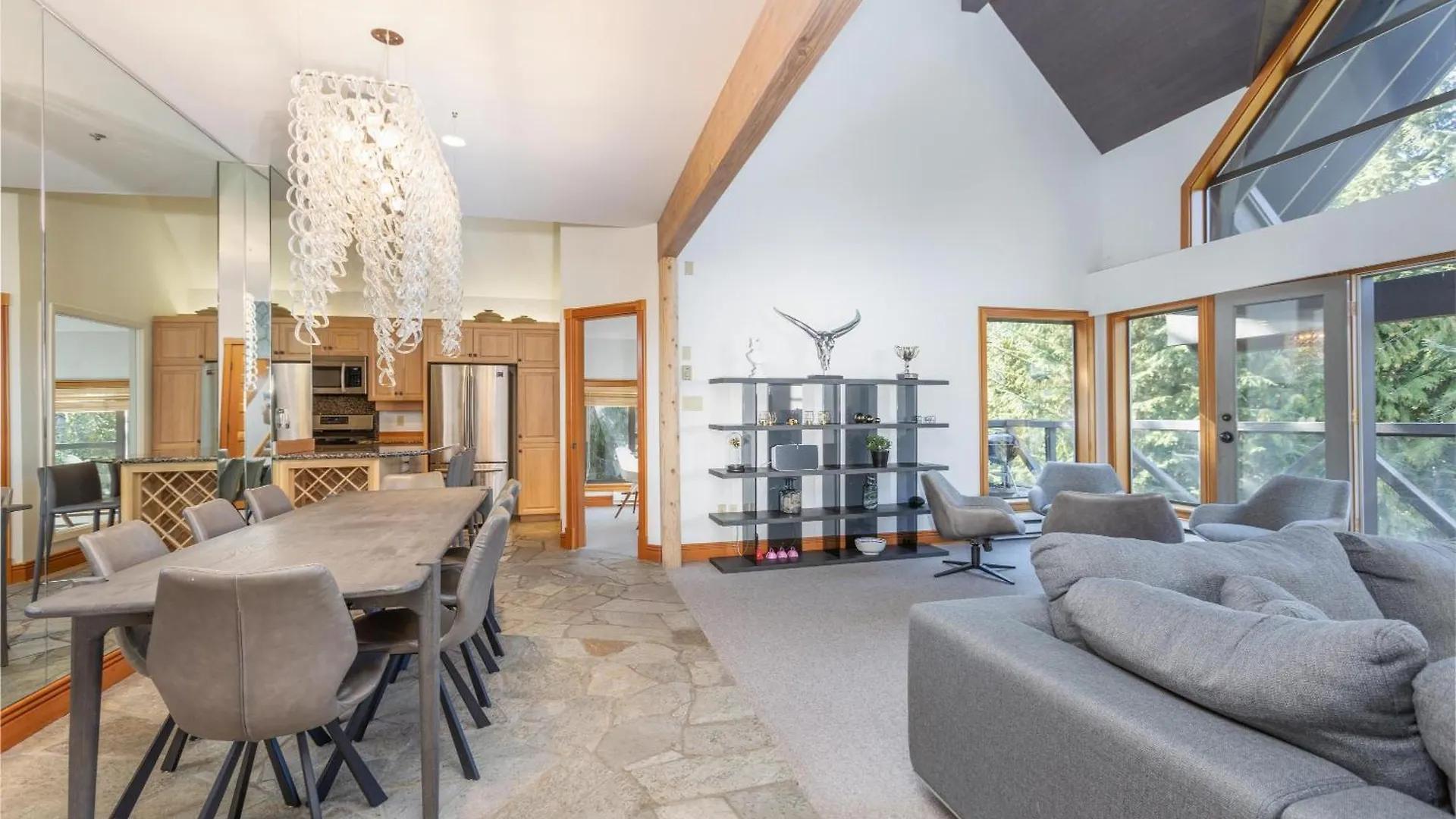 Pinnacle Ridge 06 Whistler Holiday home